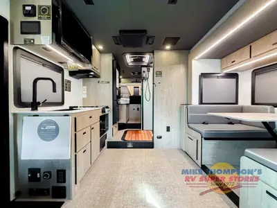 2026 Grand Design Lineage Series M photo 17