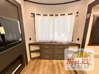 2027 Forest River Cedar Creek Cottage photo 28