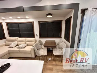 2027 Forest River Cedar Creek Cottage photo 17