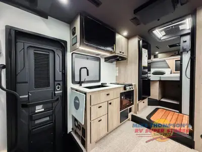 2026 Grand Design Lineage Series M photo 20