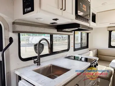 2026 Thor Motor Coach Chateau photo 15