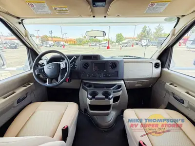 2026 Thor Motor Coach Chateau photo 7
