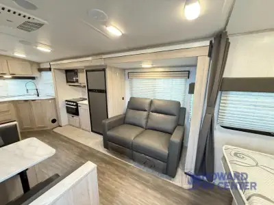 2023 Cruiser Shadow Cruiser 228RKS photo 24