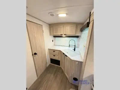 2023 Cruiser Shadow Cruiser 228RKS photo 33