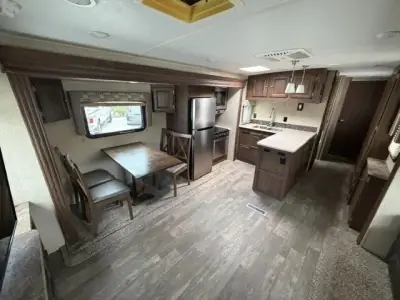 2019 Forest River Flagstaff Lite 27RLWS photo 37