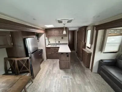 2019 Forest River Flagstaff Lite 27RLWS photo 15