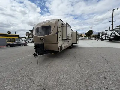2019 Forest River Flagstaff Lite 27RLWS photo 2