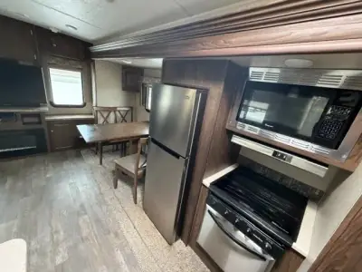 2019 Forest River Flagstaff Lite 27RLWS photo 39