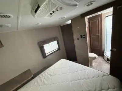 2019 Forest River Flagstaff Lite 27RLWS photo 28