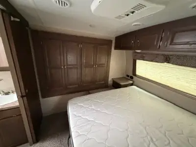 2019 Forest River Flagstaff Lite 27RLWS photo 24