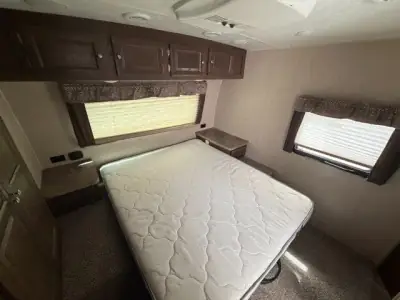 2019 Forest River Flagstaff Lite 27RLWS photo 27