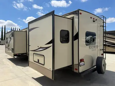 2018 Forest River Rockwood Signature 8324BS-W photo 7