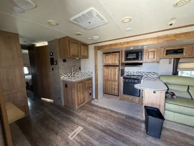 2018 Forest River Rockwood Signature 8324BS-W photo 10
