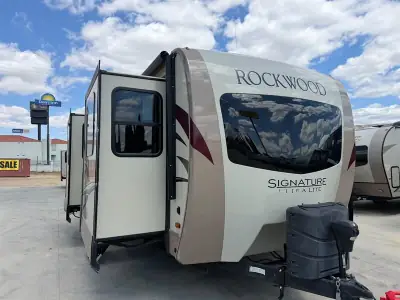 2018 Forest River Rockwood Signature 8324BS-W