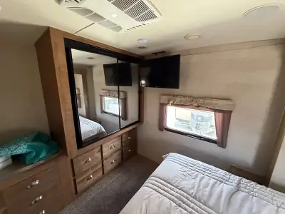 2018 Forest River Rockwood Signature 8324BS-W photo 28