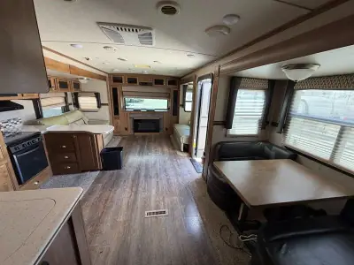 2018 Forest River Rockwood Signature 8324BS-W photo 12