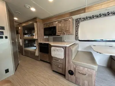 2019 Jayco GREYHAWK PRESTIGE 31FP photo 10