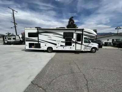 2019 Jayco GREYHAWK PRESTIGE 31FP photo 5