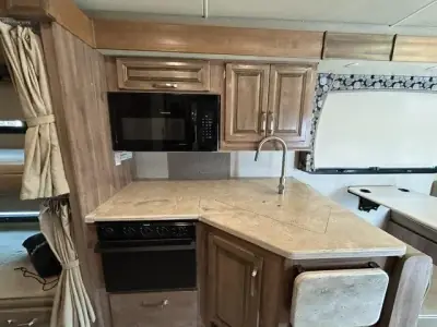 2019 Jayco GREYHAWK PRESTIGE 31FP photo 14