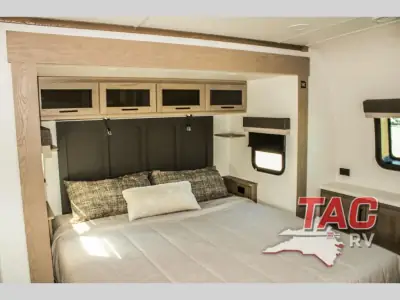 2026 Forest River Rockwood Signature 8337RL photo 18