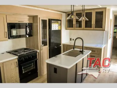 2026 Forest River Rockwood Signature 8337RL photo 47