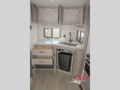 2025 K-Z Connect SE C211MKSE photo 19