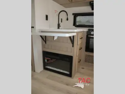 2027 Forest River Rockwood Mini Lite 2525RB photo 24