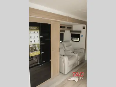 2027 Forest River Rockwood Mini Lite 2525RB photo 15