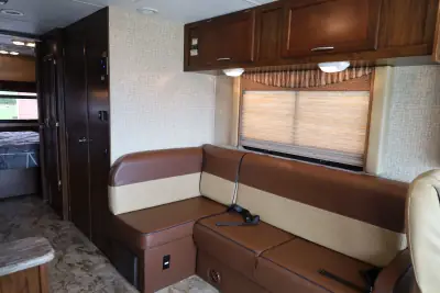 2015 Coachmen Pursuit 27KB photo 11