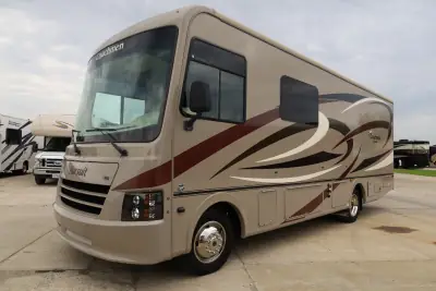 2015 Coachmen Pursuit 27KB photo 2