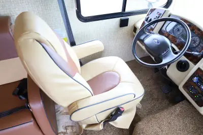 2015 Coachmen Pursuit 27KB photo 22