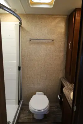 2015 Coachmen Pursuit 27KB photo 18