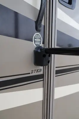 2015 Coachmen Pursuit 27KB photo 30