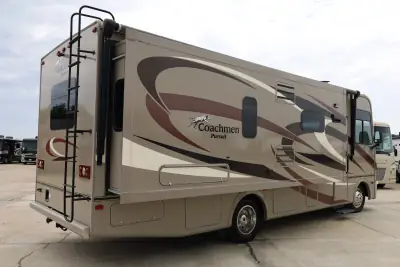 2015 Coachmen Pursuit 27KB photo 5