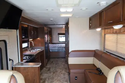 2015 Coachmen Pursuit 27KB photo 9