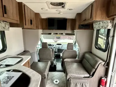 2021 Forest River Sunseeker TS2380 photo 8