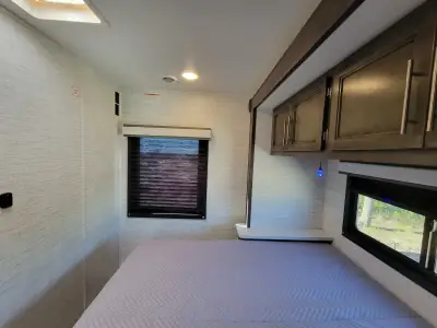 2025 Entegra Coach Odyssey SE 22C photo 14