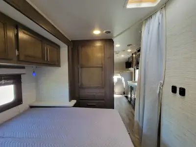 2025 Entegra Coach Odyssey SE 22C photo 13