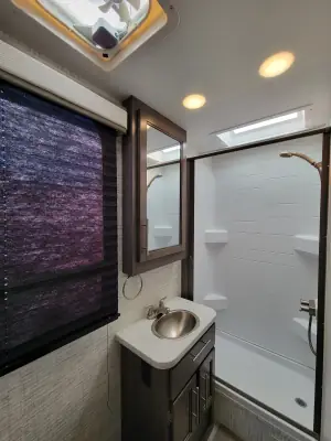 2025 Entegra Coach Odyssey SE 22C photo 16