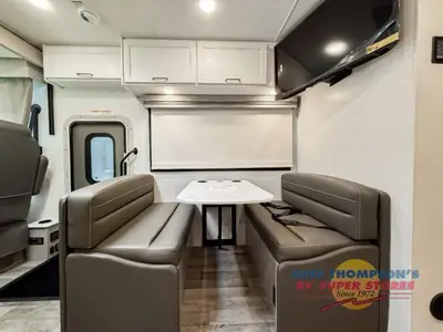 2026 Thor Motor Coach Hurricane photo 18