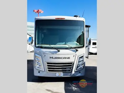 2026 Thor Motor Coach Hurricane photo 2