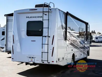 2026 Thor Motor Coach Hurricane photo 6