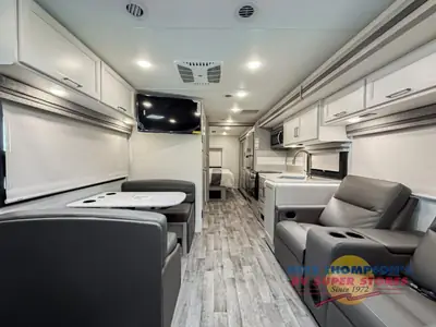 2026 Thor Motor Coach Hurricane photo 16