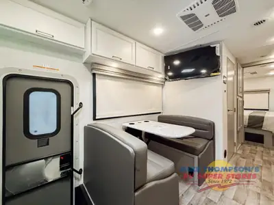 2026 Thor Motor Coach Hurricane photo 17