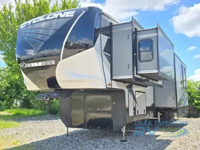 2022 Heartland Cyclone 4007