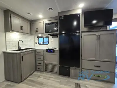 2024 Keystone Hideout Sport 269DB photo 9