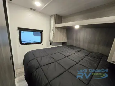 2024 Keystone Hideout Sport 269DB photo 13