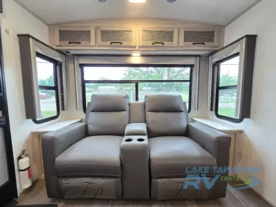 2022 Cruiser Twilight Signature TWS 2690 photo 8