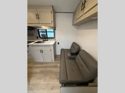 2026 Shasta Rvs i-5 Edition 526BH photo 10
