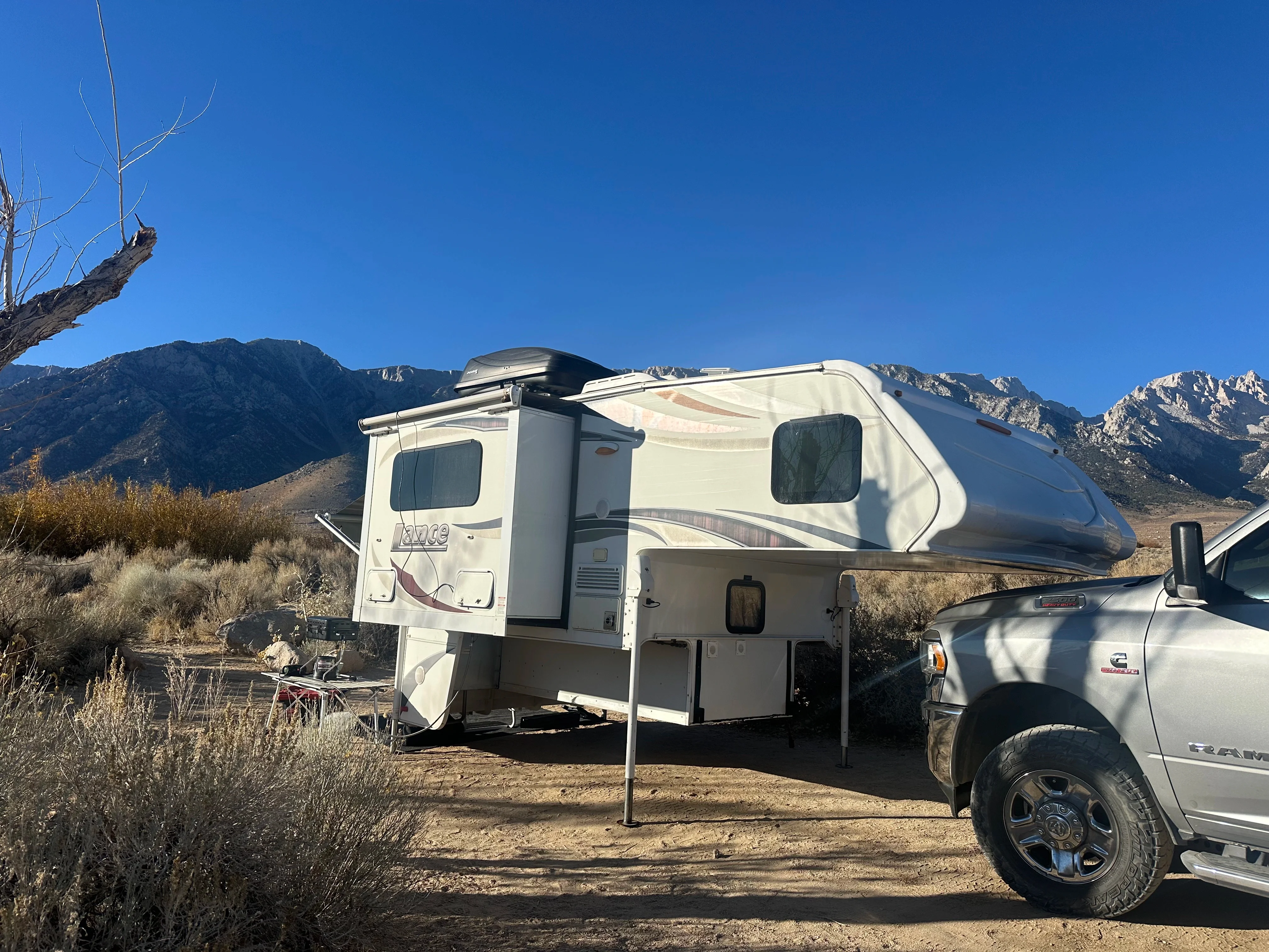 2016 LANCE 855S TRUCK CAMPER exterior